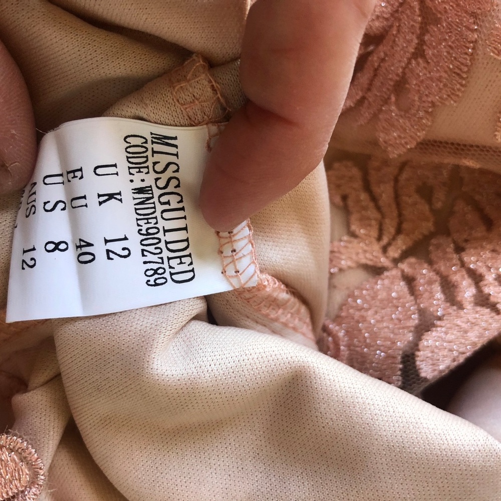 Missguided Lace Sheath Dress - Picture 6 of 8